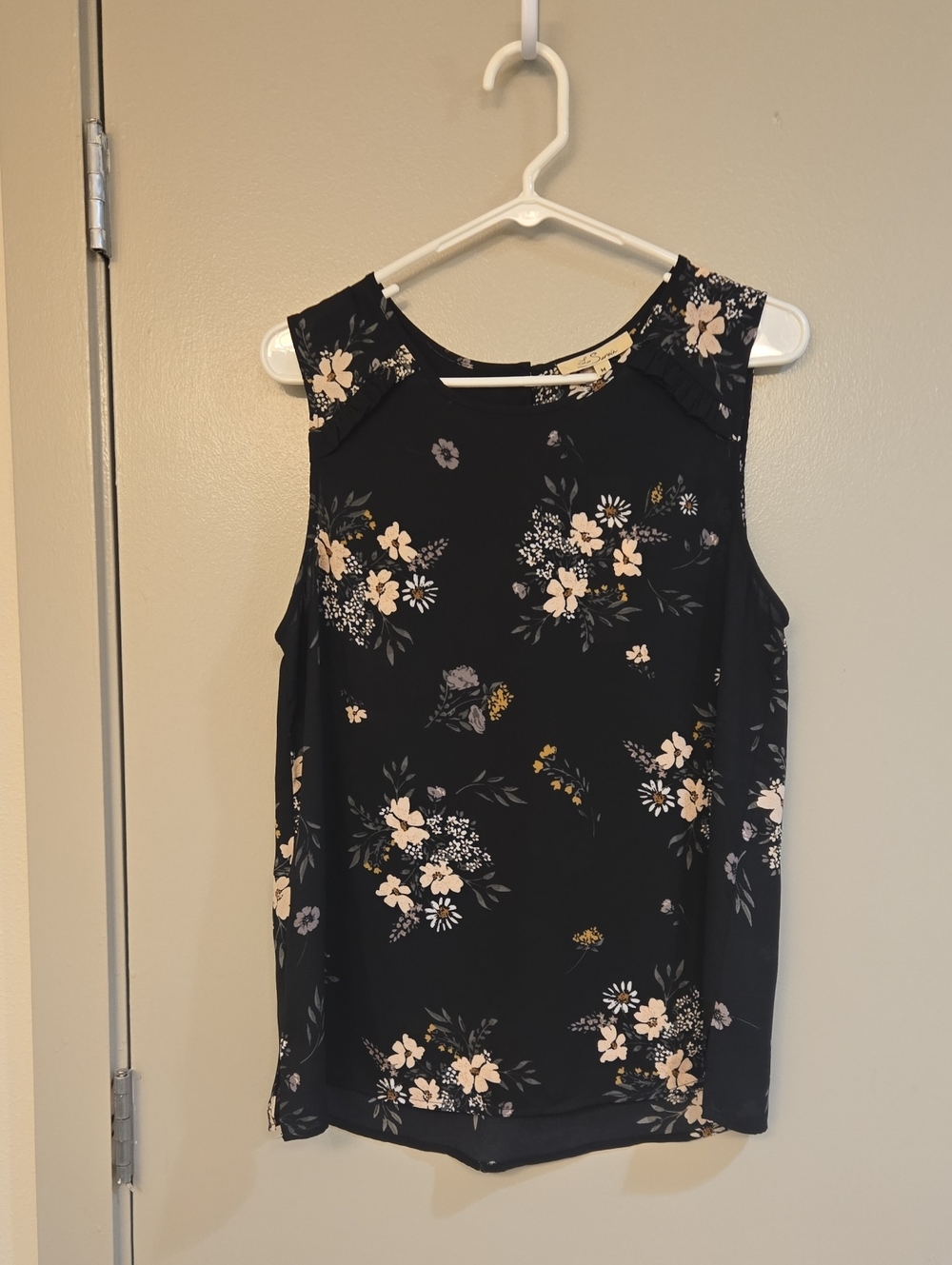 Sleeveless Floral Blouse